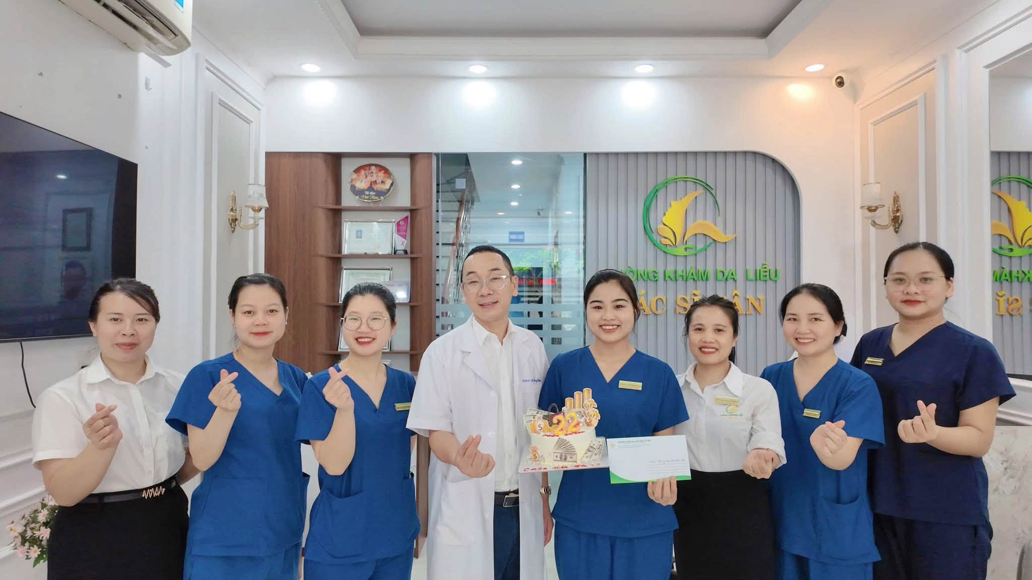 Đội ngũ nhân viên Phòng Khám Da Liễu Bác Sĩ Tân